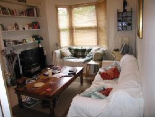 			2 Bedroom, 1 bath, 1 reception Flat			 Brondesbury Road, QUEENS PARK NW6